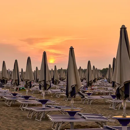 With Rooftop Pool * Bibione