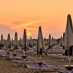 With Rooftop Pool * Bibione
