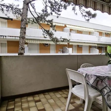 Bibione Stay With Rooftop Pool *